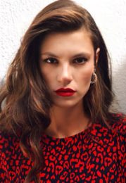 Yüsra Geyik